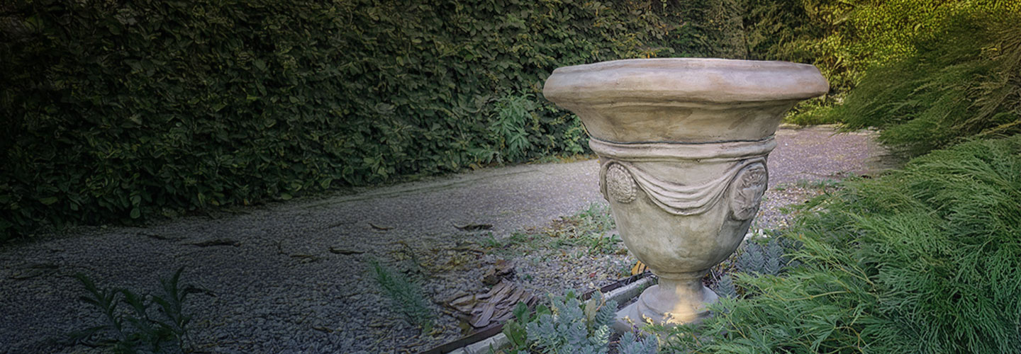 Exklusive Steinornamente bei Blumen Weimar in Neu-Ulm